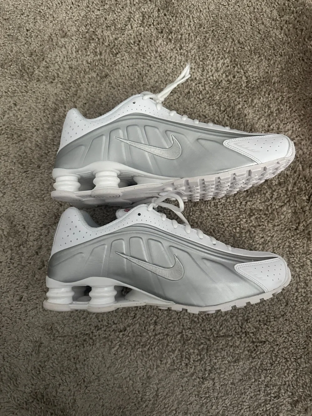 Nike Shox R4 - Picture 4 of 6